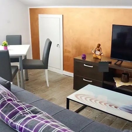 Apartman Zora Trogir Exterior photo
